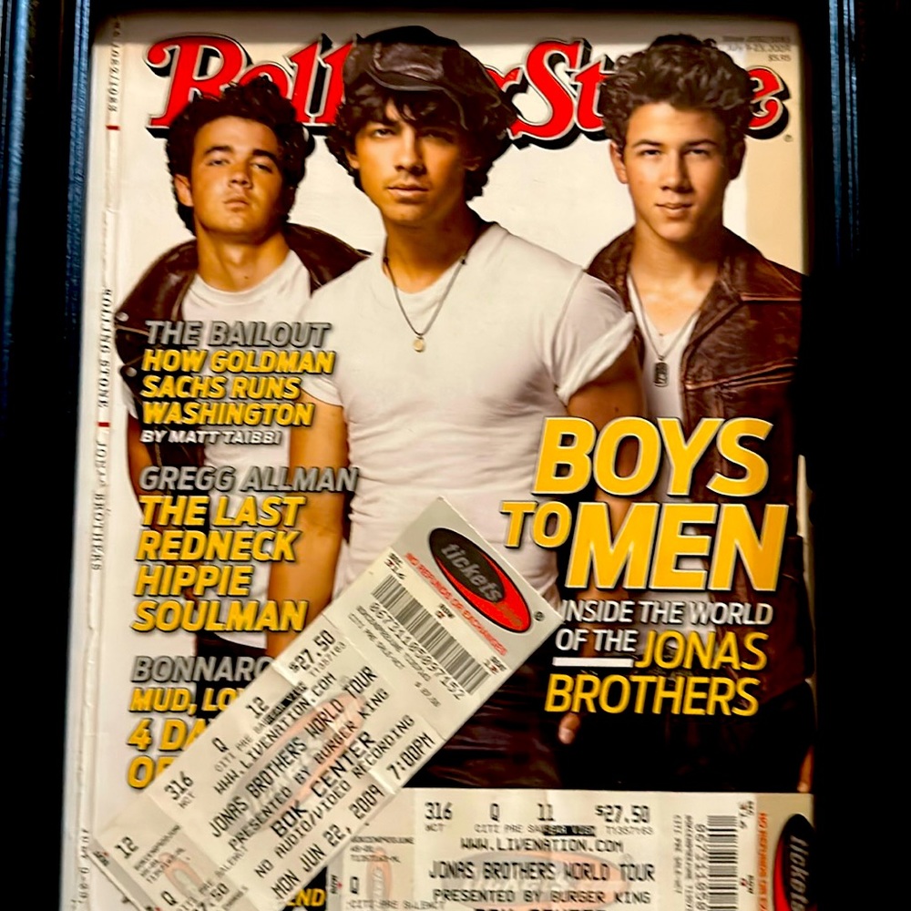 Jonas Brothers Rolling Stones Cover and Ticket stubs 2009 World Tour